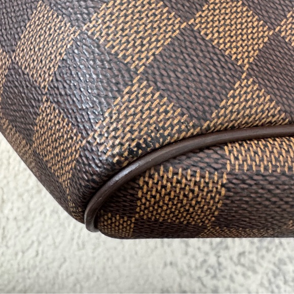 Vintage Louis Vuitton Belem MM in Damier Ebene - Picture 13 of 17